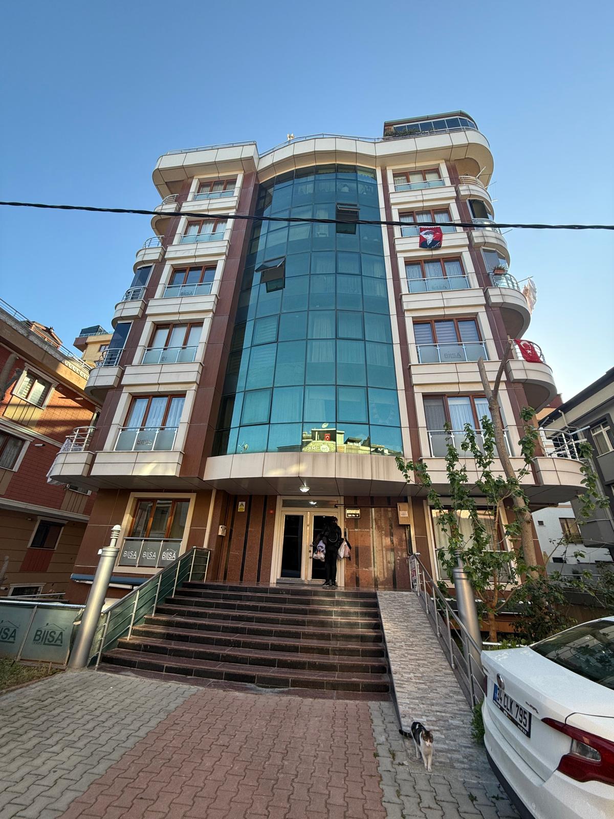 Nihavent Sokak 15 Daire 3+1